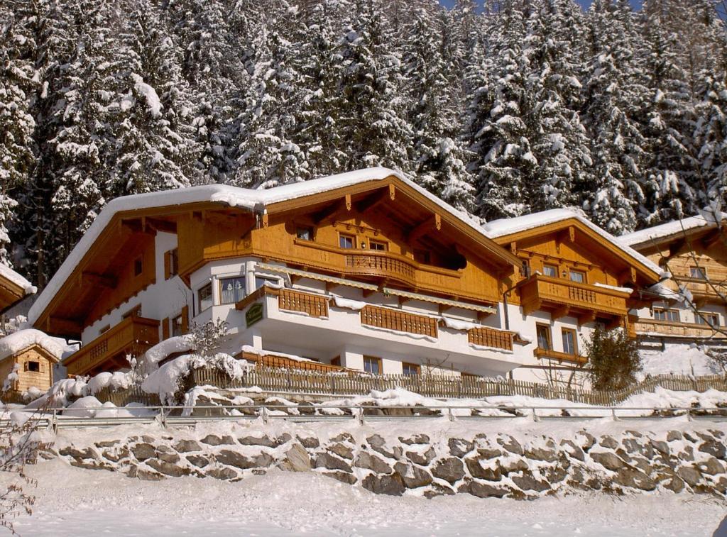 Landhaus Hoellwarth 젤암질러 외부 사진